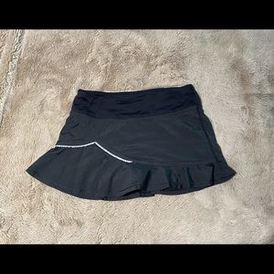 Lululemon skort size 4